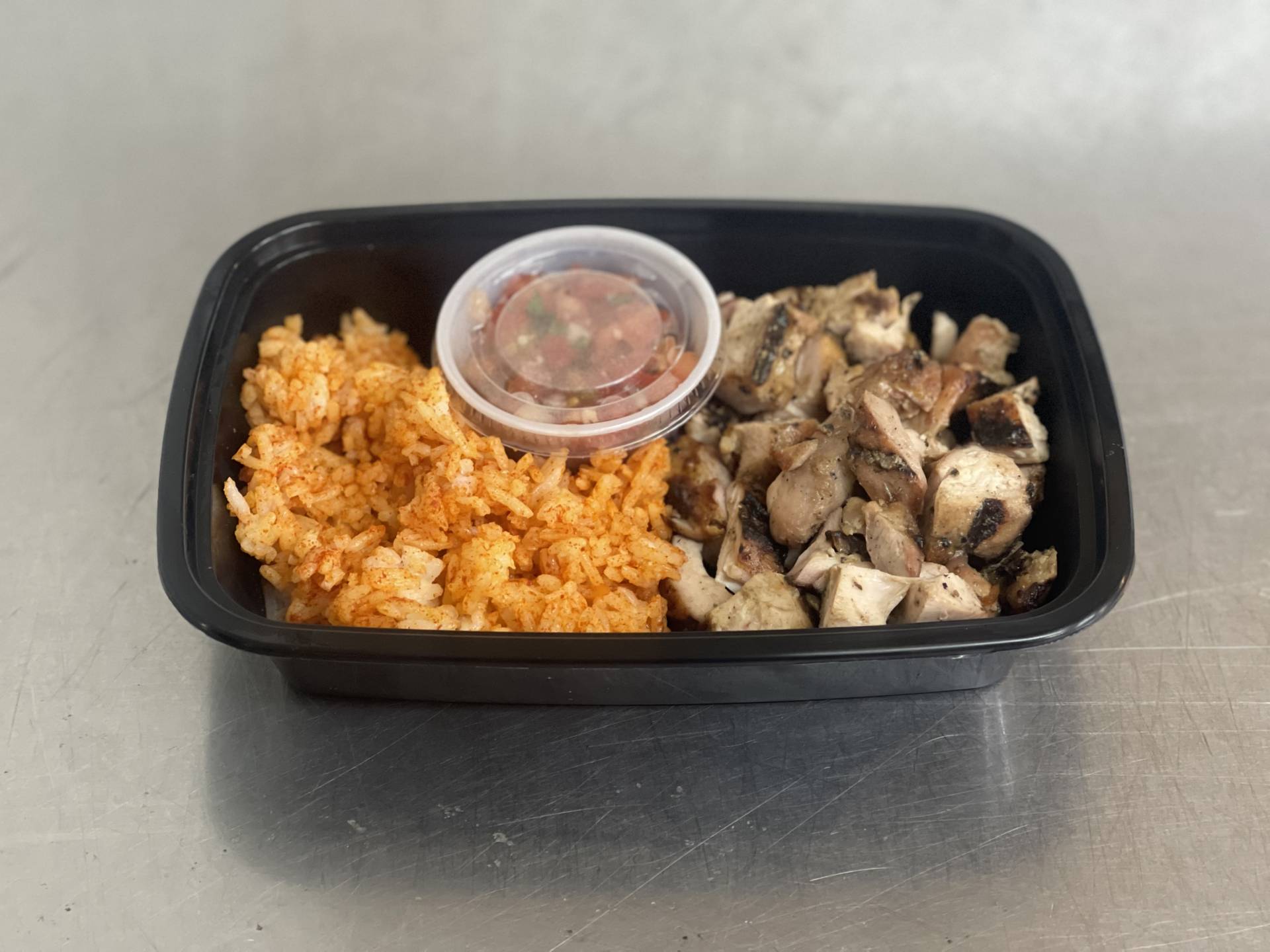 Grilled Chicken Thighs & Spanish Rice w/Fresh Pico de Gallo